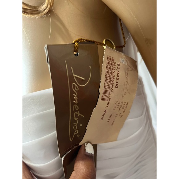 Demetrios Strapless Wedding Dress IL-3195 Illusions Discount Designer Dress - Picture 6 of 10